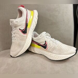 Women's Nike React Infinity Run 2 - DJ5396-100 size 10